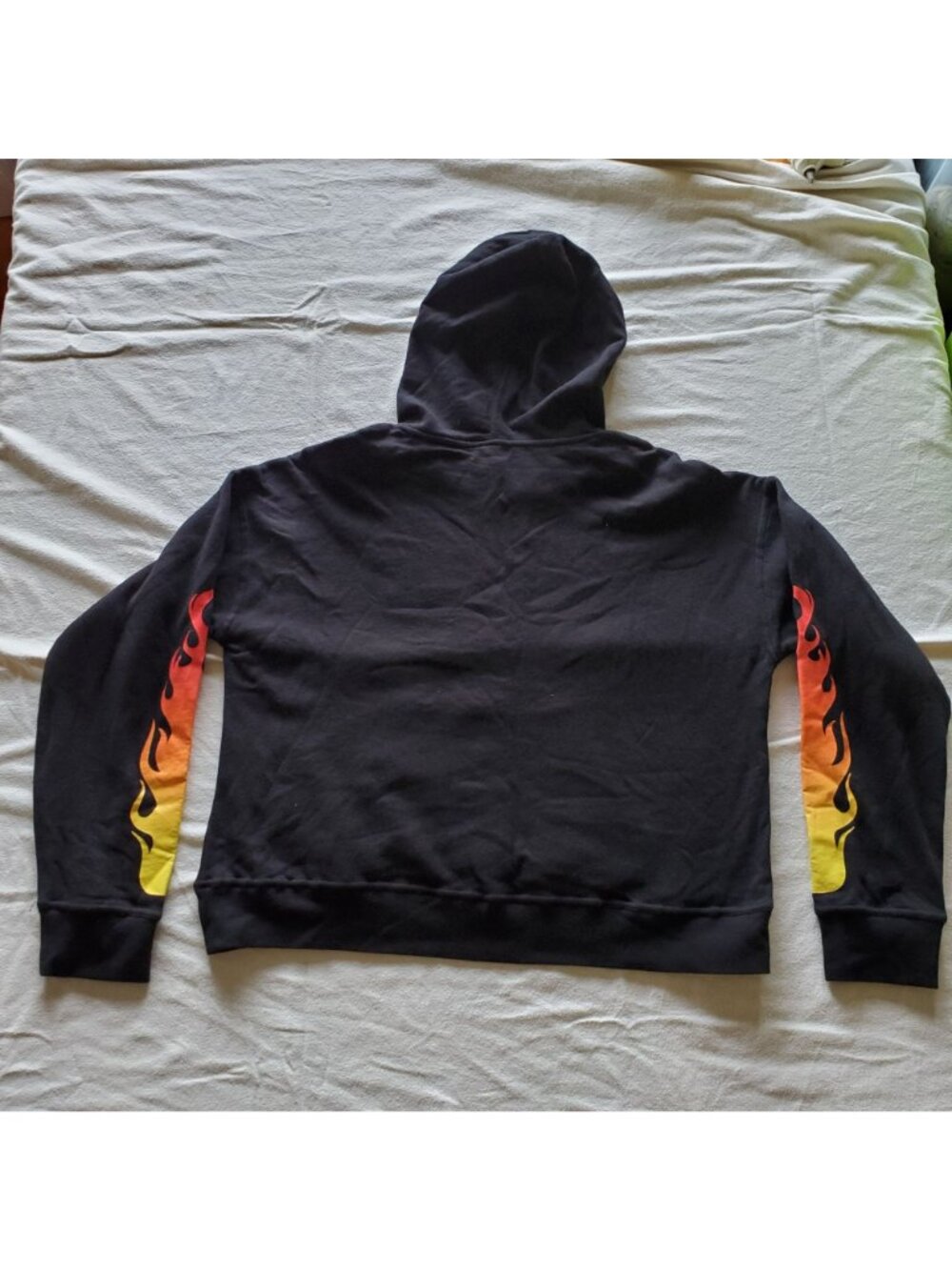 Hot Topic Black Hoodie Flame Sleeve XL Womens Pullover Cropped Shorter Length - Picture 7 of 10